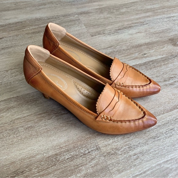 SALE Mona Flying Leather Pump Med Heel Pointed Toe Office Dress Shoes - Picture 2 of 10